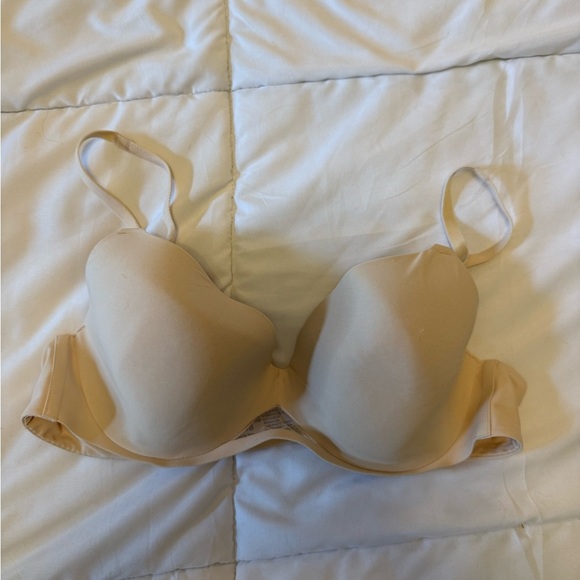 Soma cream bodily perfect coverage size 36B - Picture 1 of 5